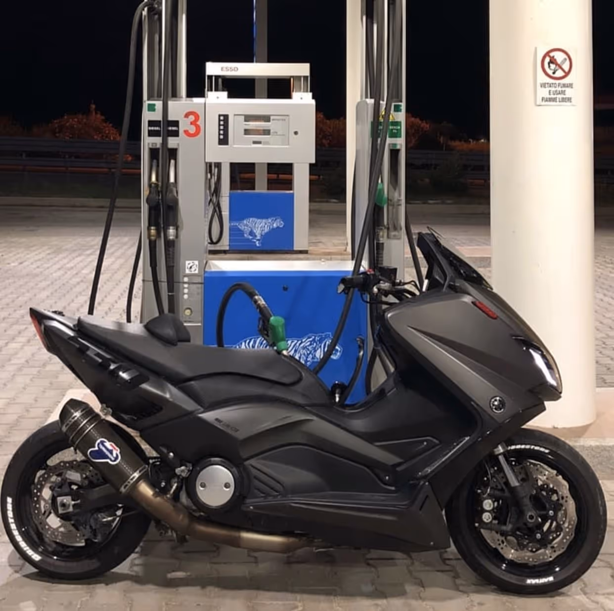 Yamaha TMAX 530 miniature 5